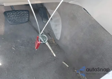 2002 Toyota Avalon Xl z USA, uszkodzony, nr VIN 4T1BF28B72U202866